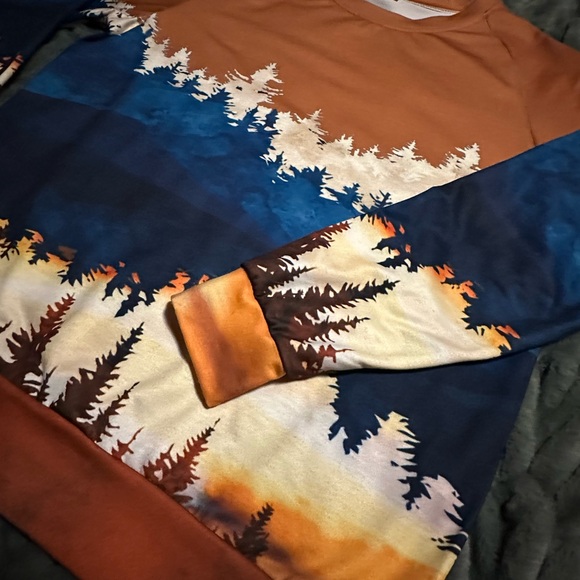 Mountain Watercolorr Crew Neck Sweatshirtrt - Picture 2 of 4